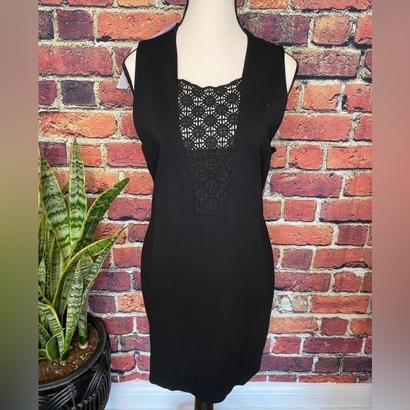 Gentle Fawn Sleeveless V Neck Lace Embroidered Black Midi Dress Size 6 NWT - Picture 3 of 12